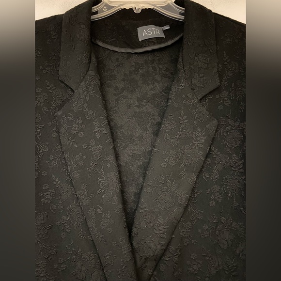 ASTR The Label Black Floral Blazer Jacket Small (sku 497) - Picture 2 of 12